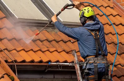Démoussage et hydrofuge de toiture à Vandelans